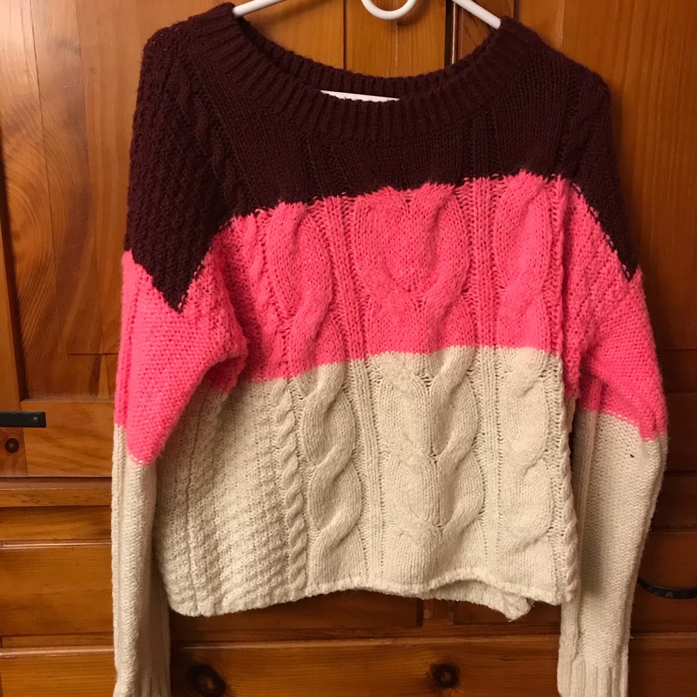 Hollister sweater